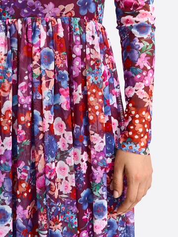 Rich & Royal - Vestido em vermelho