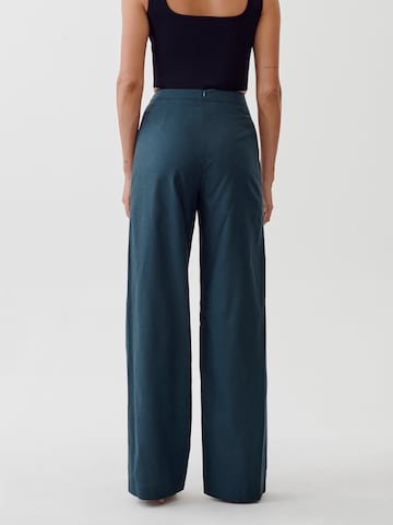 Tussah Normální Kalhoty se sklady v pase 'DREW' – zelená: přední strana