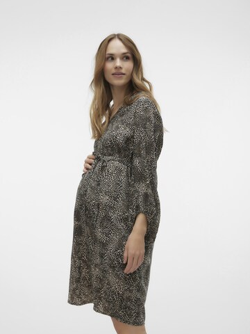 Robe 'CHERRY' MAMALICIOUS en gris : devant