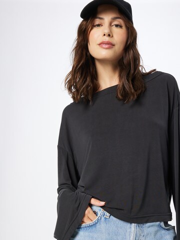 Urban Classics Shirt in Zwart