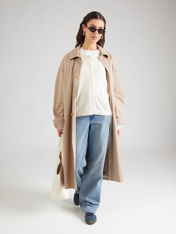 PIECES Πλεκτή ζακέτα 'PCNAOMI' σε λευκό