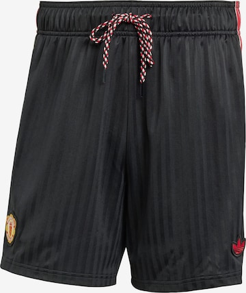 ADIDAS ORIGINALS - Loosefit Pantalón deportivo 'Manchester United Terrace Icons' en negro: frente