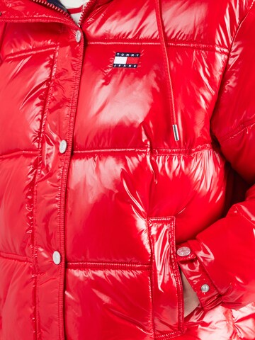 Veste d’hiver Tommy Jeans en rouge