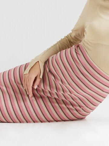 PIECES Skirt 'PCKARLEE' in Pink