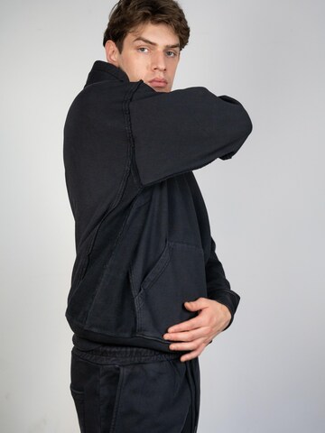 IYITO Sweater 'IYDavie' in Black