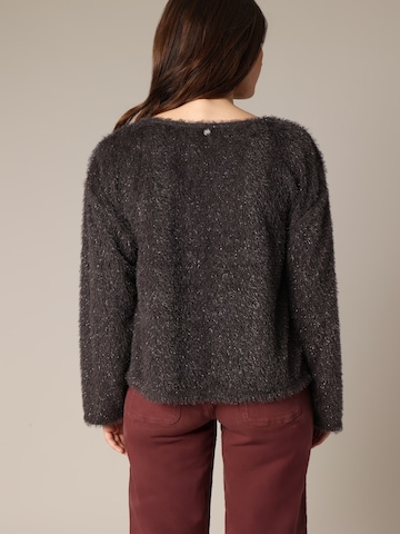 Pull-over 'AMBERLYN' Deeluxe en gris