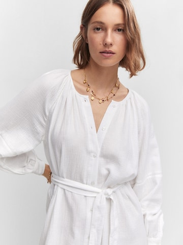 Robe-chemise 'Ibiza' MANGO en blanc