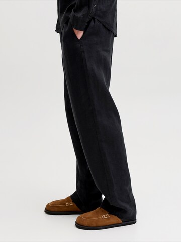 JACK & JONES Loose fit Chino trousers 'JPSTKarl JJLawrence' in Black