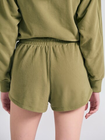 Funky Buddha Loosefit Broek in Groen