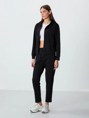 Tommy Life Joggingová souprava – černá