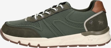 Baskets basses 'Sneakers Laag' MUSTANG en vert : devant