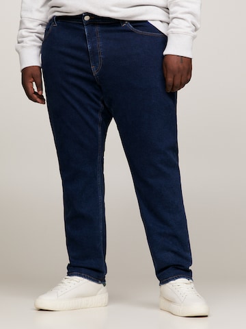 Tommy Jeans Plus Regular Jeans in Blue: front