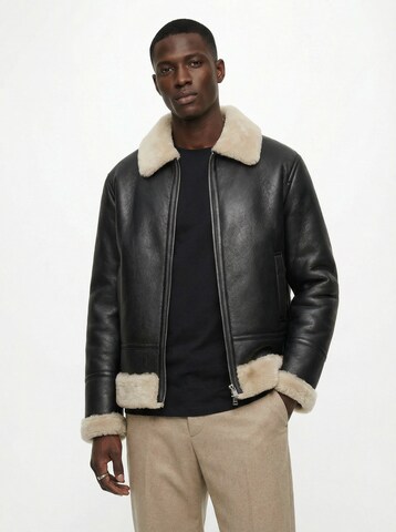 TRAPP Between-season jacket in Black: front