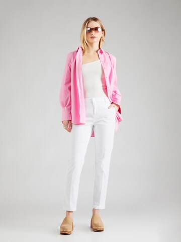 Slimfit Pantaloni 'Summer Spririt' di MAC in bianco
