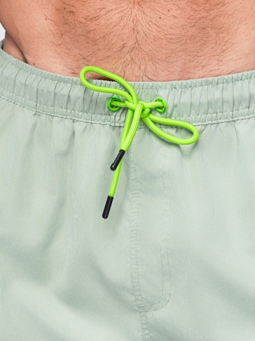 regular Pantaloni sportivi di Ombre in verde