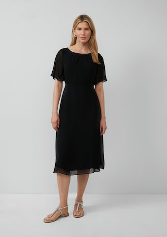s.Oliver BLACK LABEL Kleid in Schwarz: Vorderseite