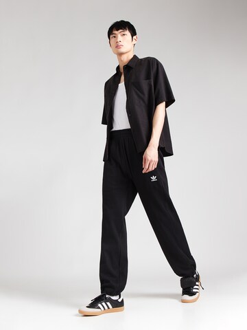 ADIDAS ORIGINALS Loosefit Broek 'ESSENTIALS' in Zwart