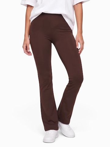 JDY - Bootcut Pantalón 'JDYPRETTY' en marrón: frente