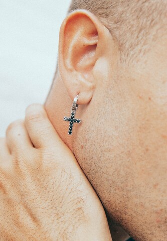 Boucles d'oreilles Haze&Glory en noir : devant