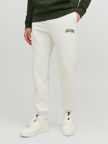 Tapered Pantaloni 'Kane Josh' de la JACK & JONES pe alb: față