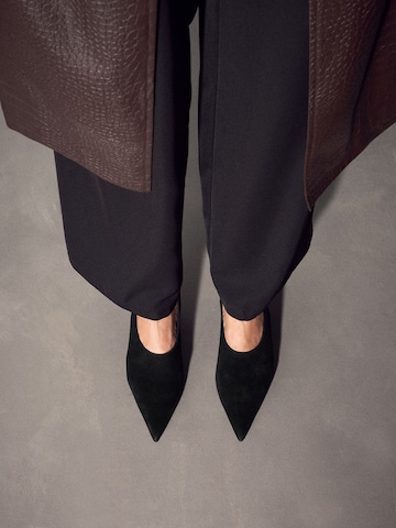 juoda Next Basutės 'Forever Comfort'