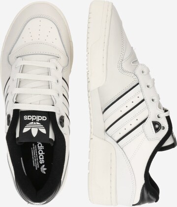 Baskets basses 'RIVALRY' ADIDAS ORIGINALS en blanc