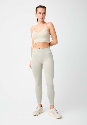 Skinny Pantalon de sport 'Maya' OCEANSAPART en gris : devant