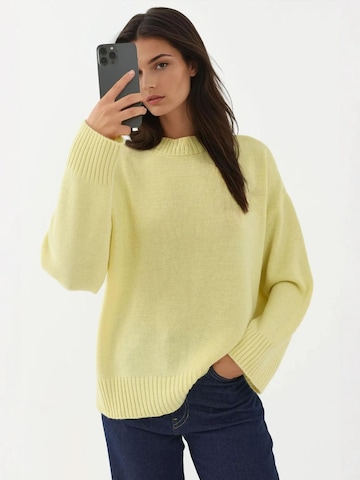 Hiccup Sweter w kolorze żółty