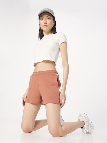 Urban Classics Regular Shorts in Rot