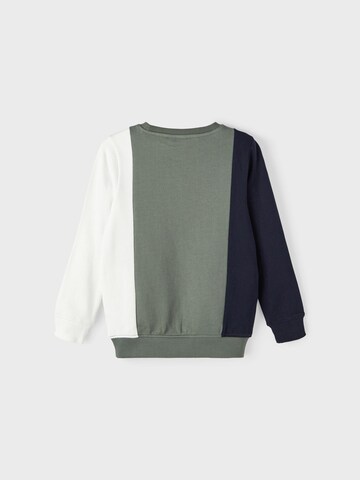 NAME IT Sweatshirt 'Treni' in Grün