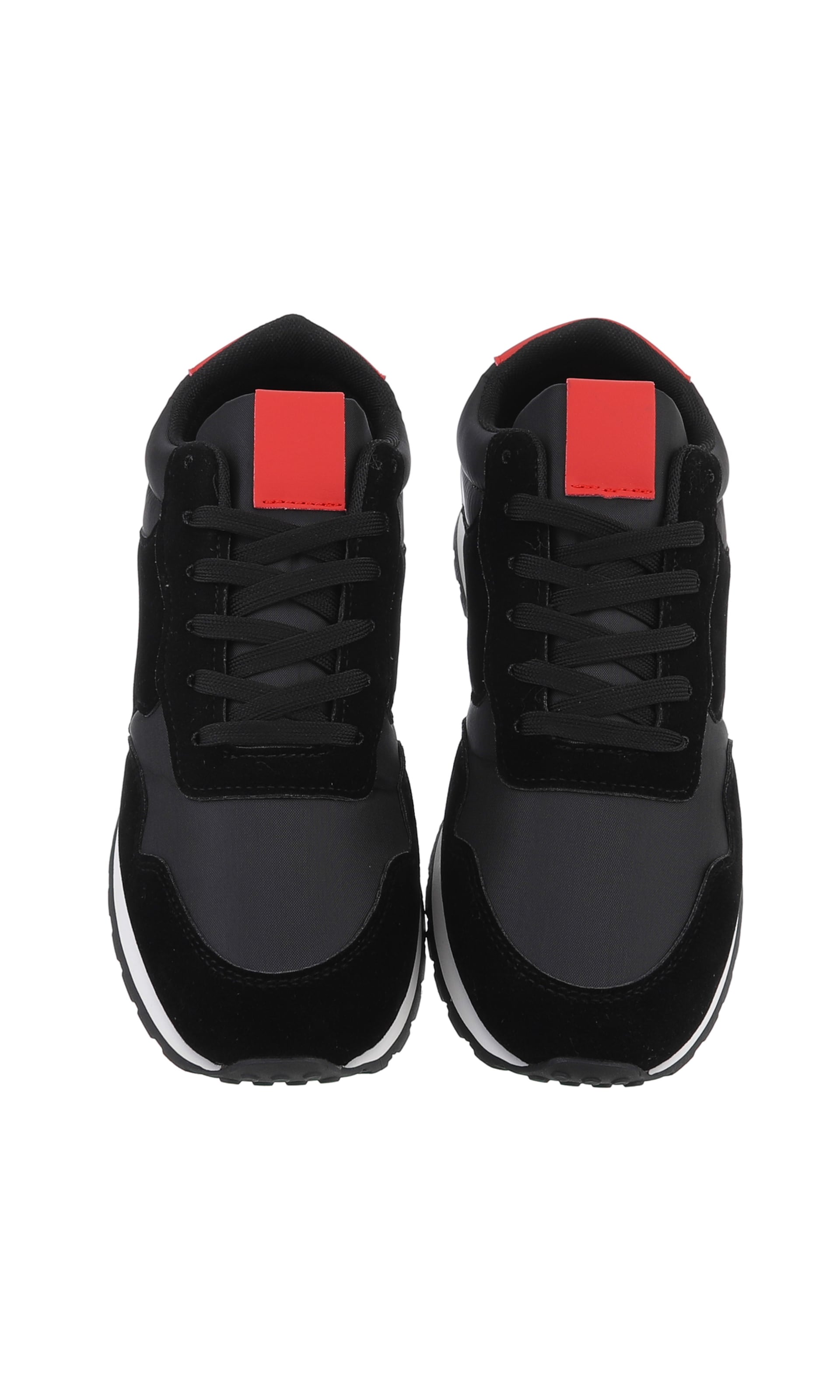 CoolWalk Sneakers in Black