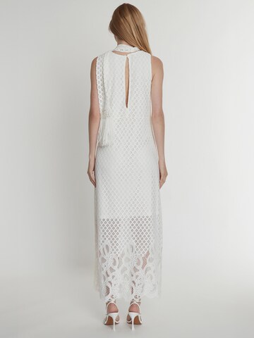 Ana Alcazar Jurk 'Paely' in Wit