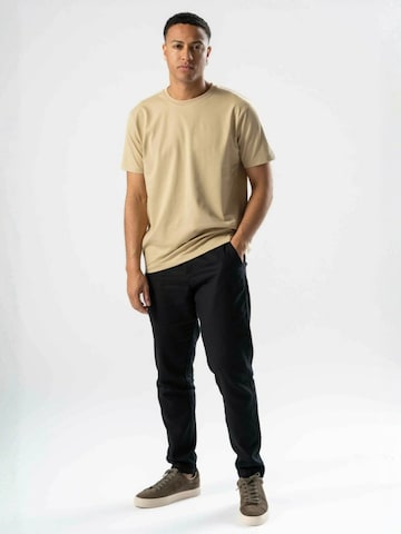 TEESHOPPEN - Ajuste regular Camisa ' Regular T ' en beige