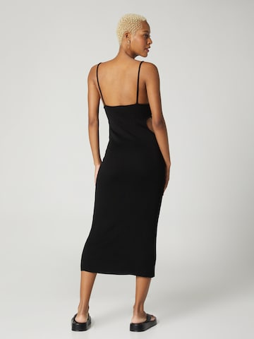 Robe 'Kora' A LOT LESS en noir