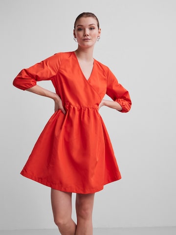 PIECES Φόρεμα 'Jylla' σε πορτοκαλί: μπροστά
