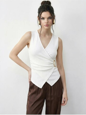 Bianco Lucci Blouse in Wit: voorkant