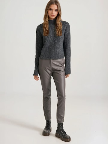 Pull-over Funky Buddha en gris