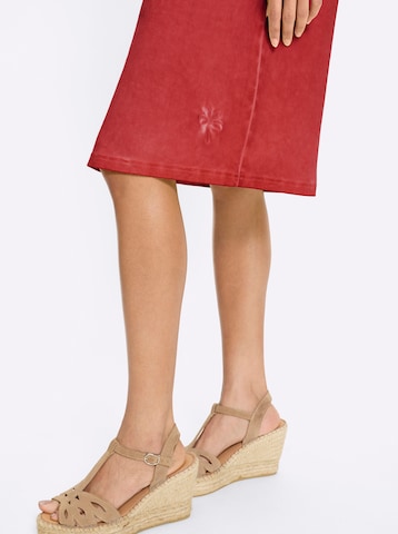 heine Mekko värissä punainen