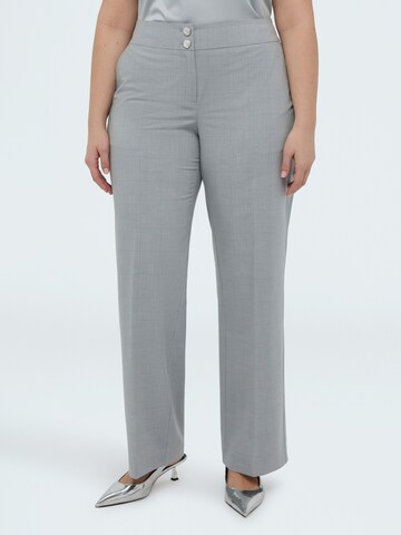 Fiorella Rubino Regular Pants in Grey