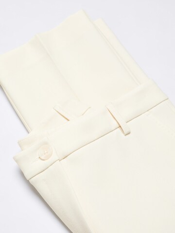 Coupe slim Pantalon à plis 'Bosco' MANGO en beige