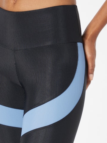 Skinny Pantaloni sportivi 'Cadence' di Onzie in nero