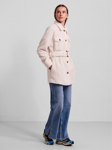 PIECES Between-Season Jacket 'Fernanda Selma' in Beige