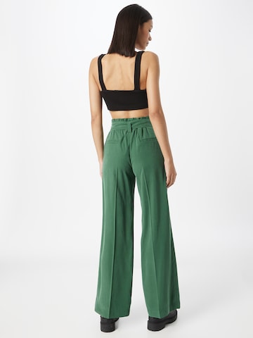 Wide Leg Pantalon à plis ESPRIT en vert