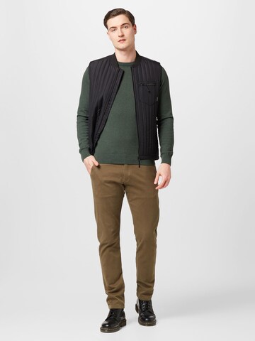 QS Regular Chino trousers in Green