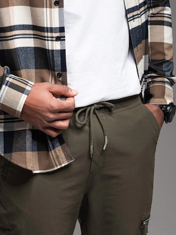 Ombre Regular Sports trousers 'OM-PAJO-0200' in Green