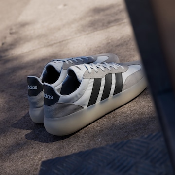 ADIDAS SPORTSWEAR Σνίκερ χαμηλό 'Barreda Decode' σε λευκό