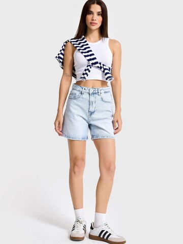 IT'S BASIC Regular Jeans 'Mini Denim Short' in Blauw