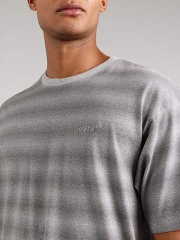 LEVI'S ® T-Shirt 'Red Tab' in Grau