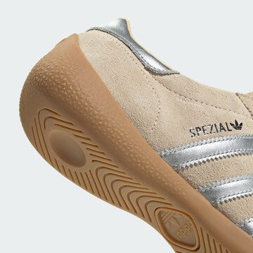 Sneaker bassa 'Handball Spezial' di ADIDAS ORIGINALS in beige