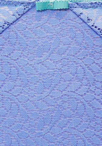 Slip de la NUANCE pe albastru